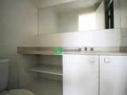 Apartamento com 1 dormitório para alugar, 72 m² por R$...