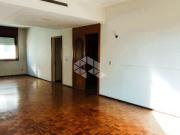 Apartamento com 217,30 m², 3 dorm e 2 vagas de garagem