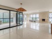 Apartamento com 225 m² e 4 quartos e 3 vagas de garagem...
