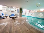 Apartamento com 2 dormitórios à venda, 72 m² por R$...