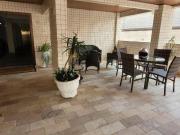 Apartamento com 2 dormitórios à venda, 81 m² por R$...