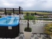 Apartamento com 2 dormitórios e 2 vagas em condomínio à...