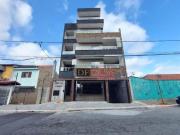 Apartamento com 2 dormitórios e varanda