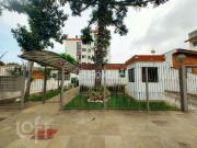 Apartamento com 2 dormitórios em Porto Alegre