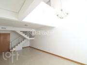 Apartamento com 2 dormitórios em Porto Alegre