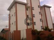Apartamento com 2 dormitórios, sala cozinha com armários...