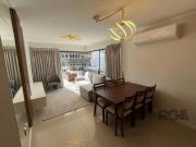 Apartamento com 2 dormitórios, sendo uma suíte, em...