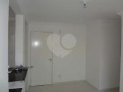 Apartamento com 2 quartos à venda em Jardim Santa...