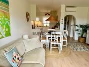 Apartamento com 2 quartos completamente renovado...