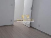 Apartamento com 2 Quartos e 1 Banheiro à Venda, 50m² por...