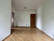 Apartamento com 2 quartos e 1 vaga de garagem na R