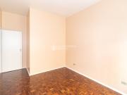 Apartamento com 2 quartos e 50m² para alugar em Cristal,...