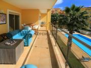 Apartamento com 2 quartos e piscina perto do centro e...