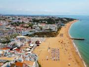 Apartamento com 2 Quartos, Garagem e a Vista Mar em...