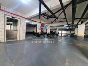 Apartamento com 2 Quartos, Varanda e 2 Vagas de Garagem...