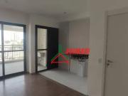 Apartamento com 3 dormitórios para alugar, 70 m² por R$...