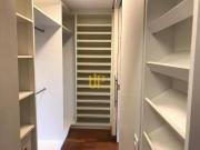Apartamento com 3 dormitórios à venda, 218 m² por R$...