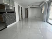 Apartamento com 3 dormitórios à venda, 105 m² por R$...
