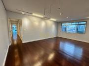 Apartamento com 3 dormitórios à venda, 133 m² por R$...