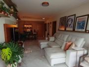 Apartamento com 3 dormitórios à venda, 136 m² por R$...