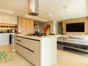 Apartamento com 3 dormitórios à venda, 147 m² por R$...