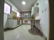 Apartamento com 3 dormitórios à venda, 171 m² por R$...