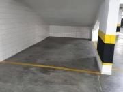 Apartamento com 3 dormitórios à venda, 180 m² por R$...