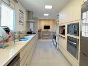 Apartamento com 3 dormitórios à venda, 194 m² por R$...