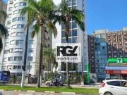 Apartamento com 3 dormitórios à venda, 195 m² por R$...