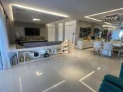 Apartamento com 3 dormitórios à venda, 196 m² por R$...