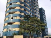 Apartamento com 3 dormitórios à venda, 200 m² por R$...