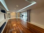 Apartamento com 3 dormitórios à venda, 210 m² por R$...