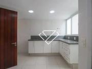 Apartamento com 3 dormitórios à venda, 210 m² por R$...
