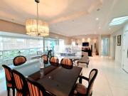 Apartamento com 3 dormitórios à venda, 211 m² por R$...
