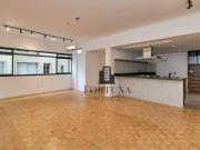 Apartamento com 3 dormitórios à venda, 220 m² por R$...