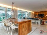 Apartamento com 3 dormitórios à venda, 228 m² por R$...