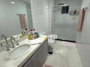 Apartamento com 3 dormitórios à venda, 234 m² por R$...