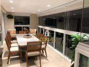 Apartamento com 3 dormitórios à venda, 240 m² por R$...