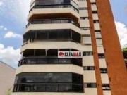 Apartamento com 3 dormitórios à venda, 246 m² por R$...