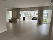Apartamento com 3 dormitórios à venda, 250 m² por R$...