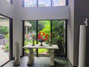 Apartamento com 3 dormitórios à venda, 275 m² por R$...