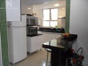 Apartamento com 3 dormitórios à venda, 69 m² por R$...