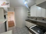 Apartamento com 3 dormitórios à venda, 77 m² por R$...