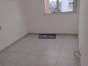 Apartamento com 3 dormitórios à venda, 82 m² por R$...