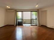 Apartamento com 3 dormitórios e 2 vagas à venda em Moema...