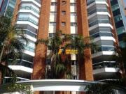 Apartamento com 3 dormitórios para alugar, 181 m² por R$...