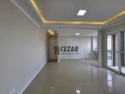 Apartamento com 3 dormitórios para alugar, 70 m² por R$...