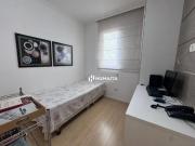 Apartamento com 3 dormitórios para alugar, 80 m² por R$...