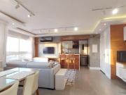 Apartamento com 3 dormitórios transformado em 2, 1...