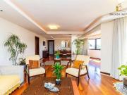 Apartamento com 3 quartos à venda, 211 m² por R$...